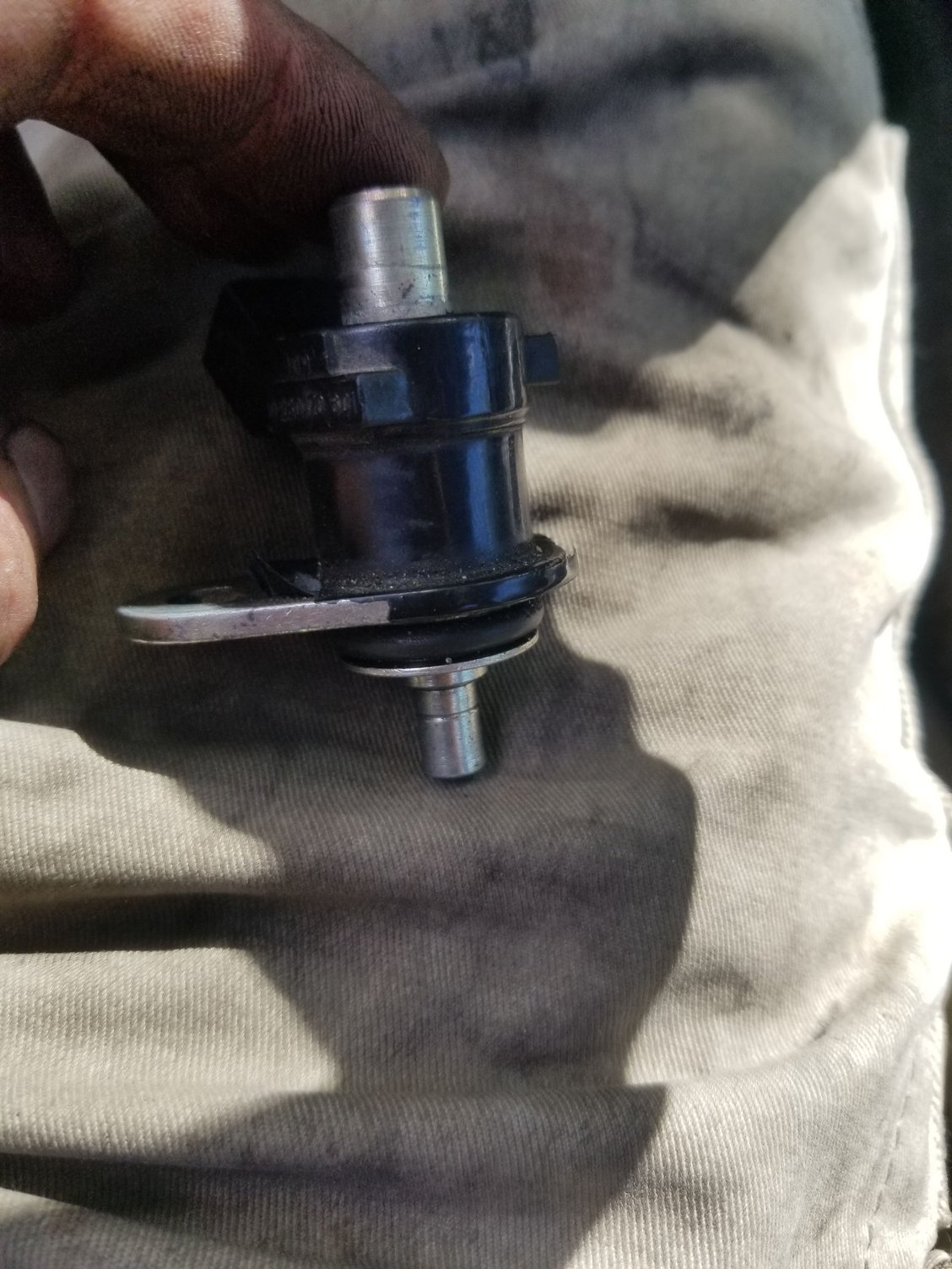 FS (For Sale) Super rare 1985 Corvette Cold start injector CorvetteForum Chevrolet Corvette