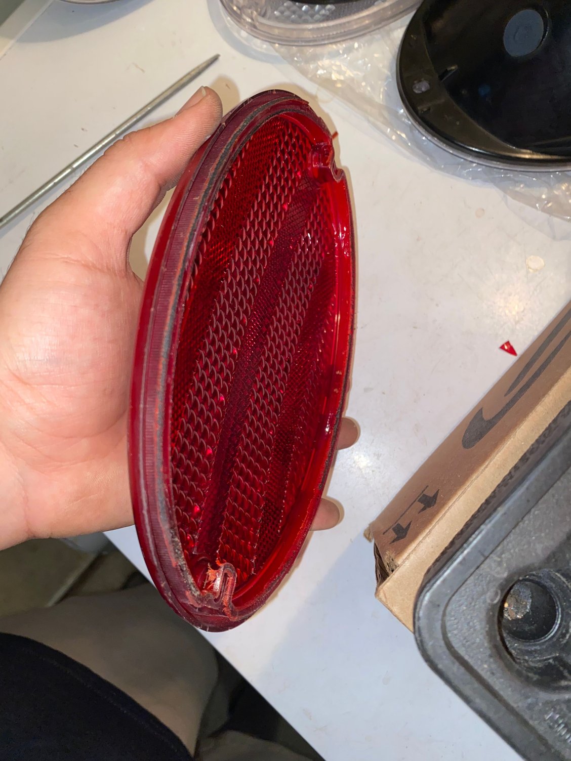 Tail light lens removal (HowTo) CorvetteForum Chevrolet Corvette