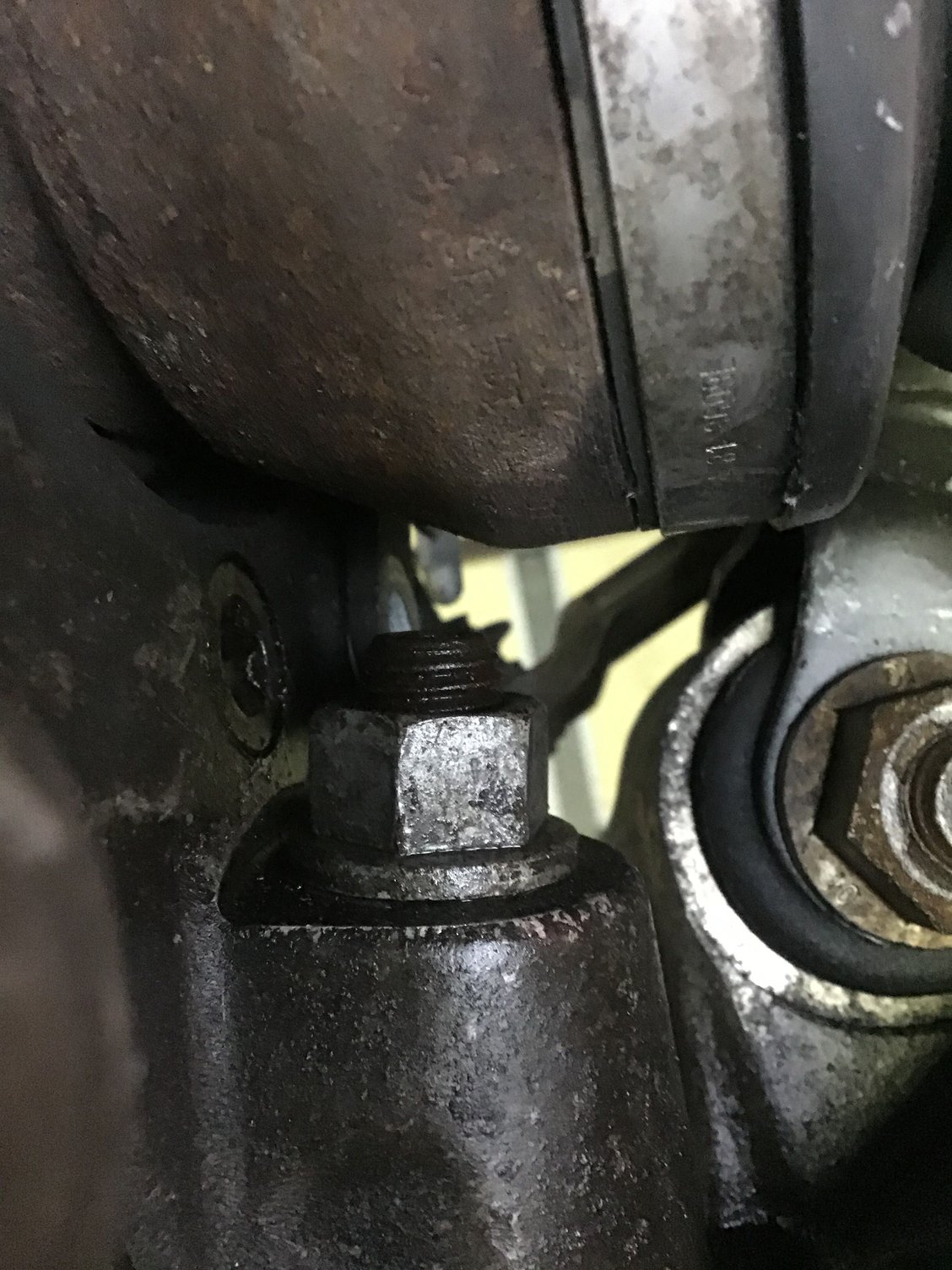 Rear Lower control arm nut removal CorvetteForum Chevrolet Corvette