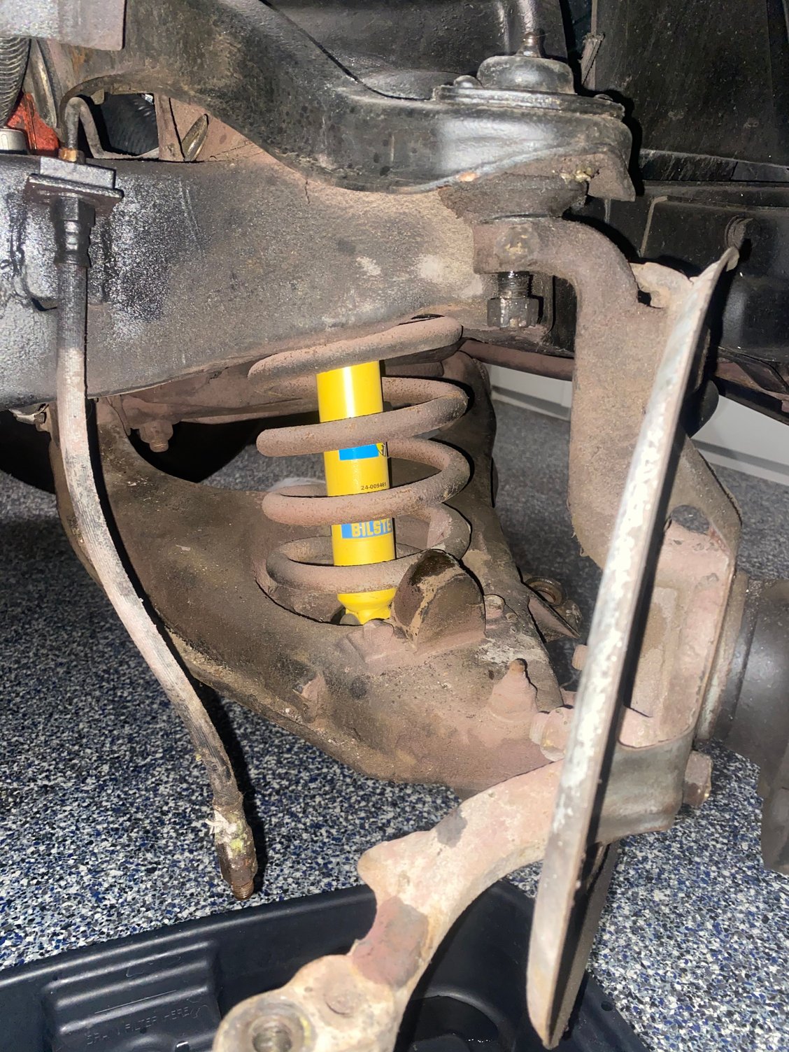 Stuck on upper control arm removal CorvetteForum Chevrolet Corvette