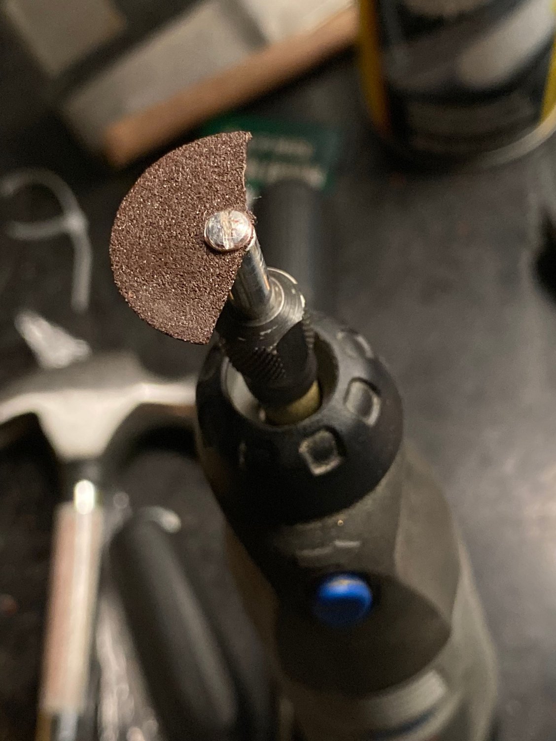 Tail light lens removal (HowTo) CorvetteForum Chevrolet Corvette