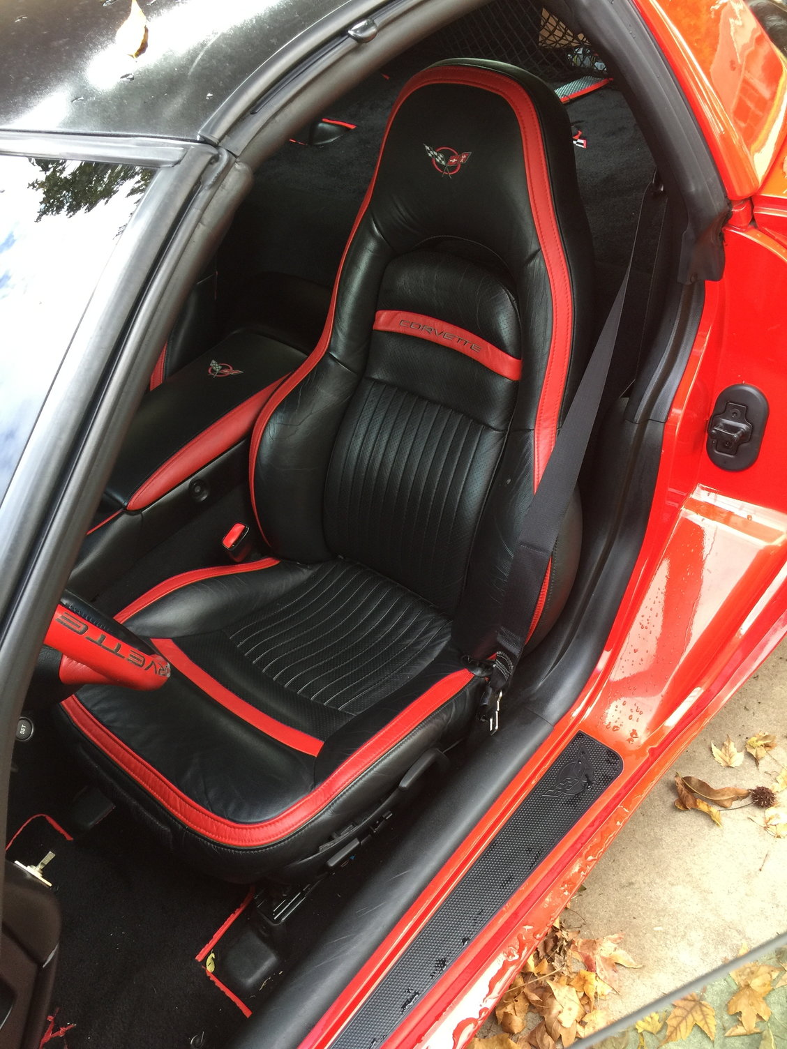 Like new custom c5 corvette seats black/torch red - CorvetteForum