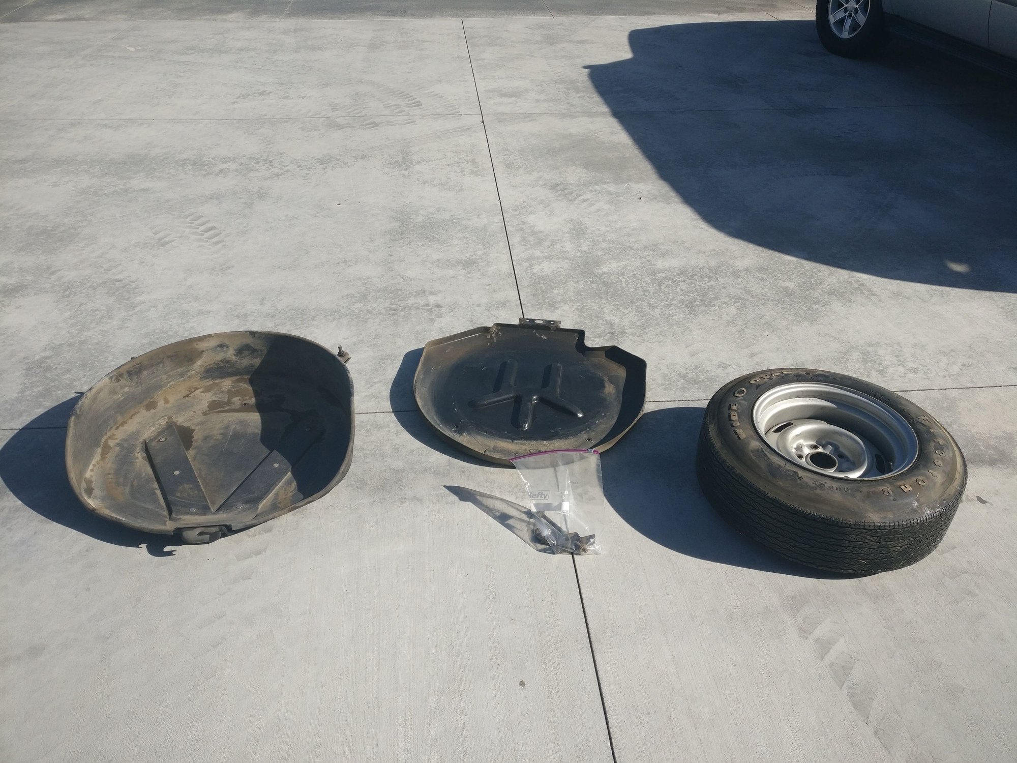 FS (For Sale) 1971 Corvette Spare Tire Carrier, Hardware, and Spare CorvetteForum Chevrolet