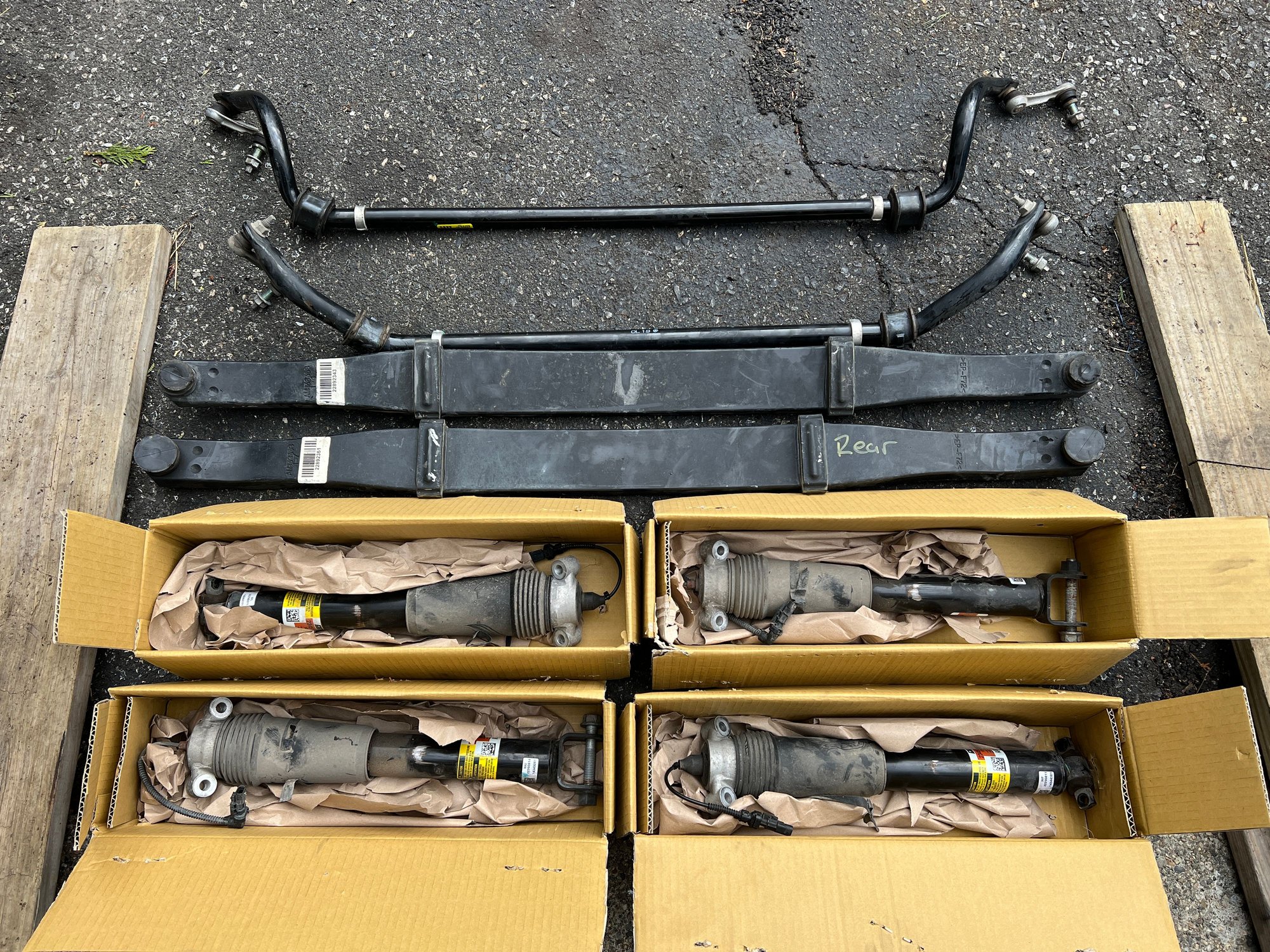 FS (For Sale) OEM C7 Z06 Z07 Suspension Sway bars, struts, leaf