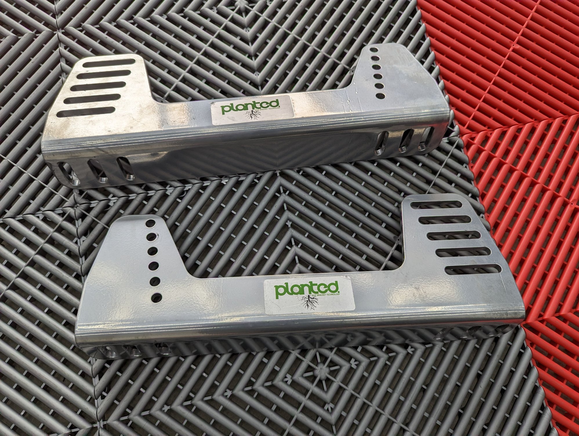 FS (For Sale) Fs Planted aluminum 90 degree universal seat side mount