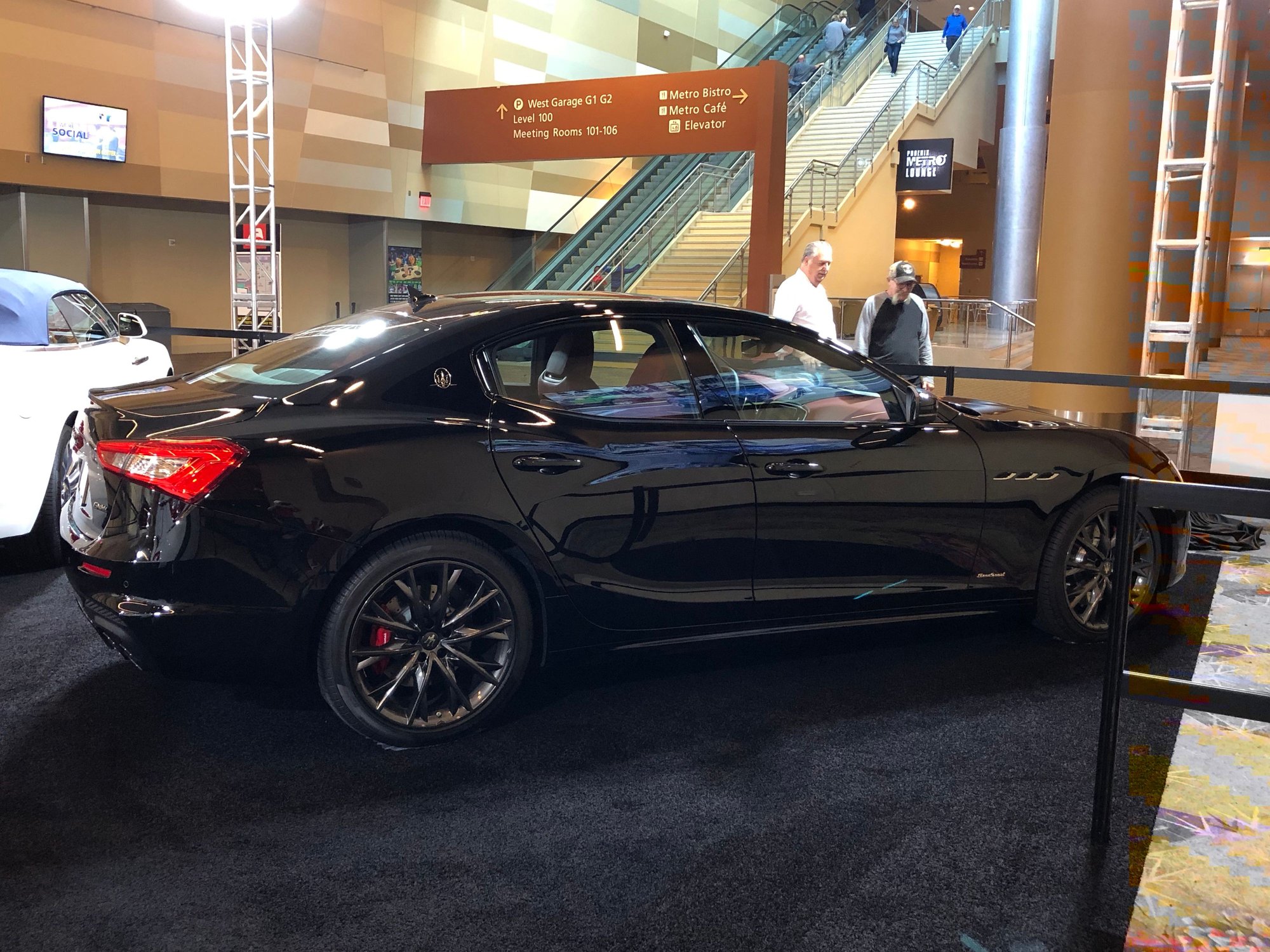 Phoenix Auto Show Sunday.... CorvetteForum Chevrolet Corvette Forum