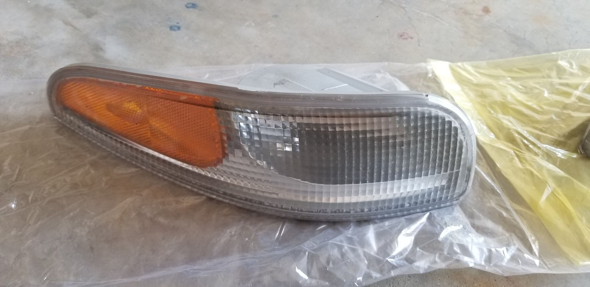 FS (For Sale) Various items C5 tail lights, rear side markers, front
