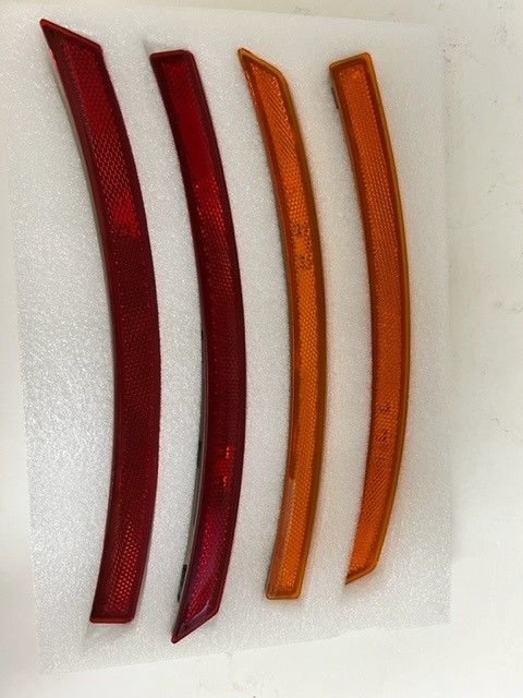 FS (For Sale) C7 Corvette side marker lights Set of 4 OEM GM