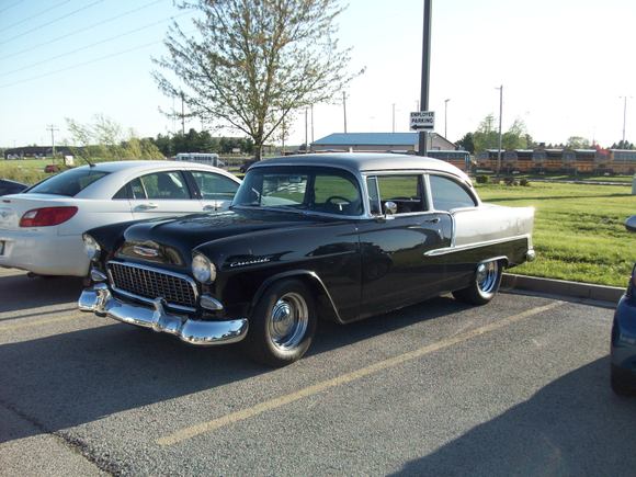 55 resto mod - 355 auto nicely done