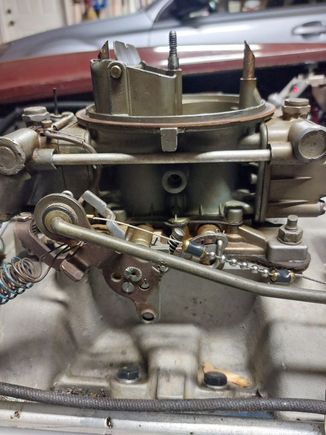3367 boss between primary and secondary bores on driver's side is blind - no threads for a fitting.