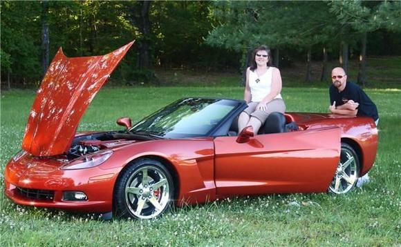 1 Hot mama with the DSOM Vette