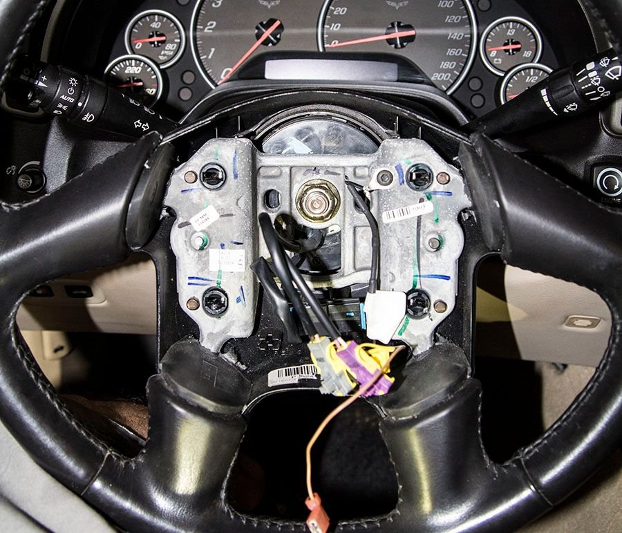 How remove Air Bag / Steering wheel cover 2005 CorvetteForum