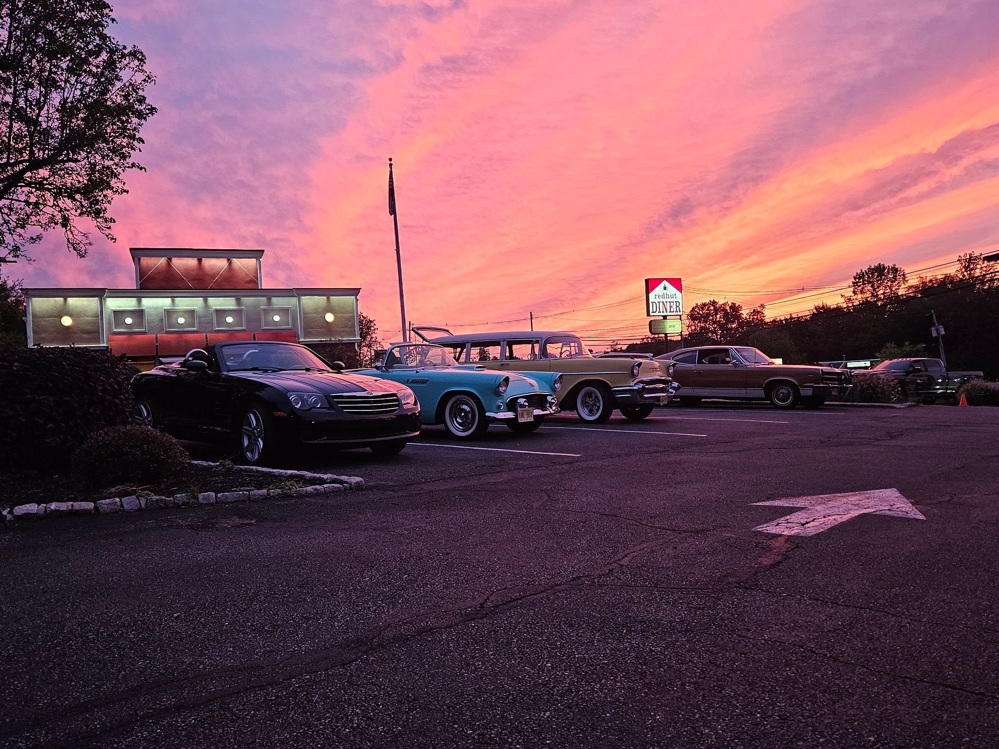 Redhut Diner cruise night