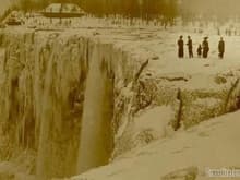 niagara falls completely frozen