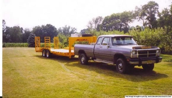34464greyW 250 with trailer