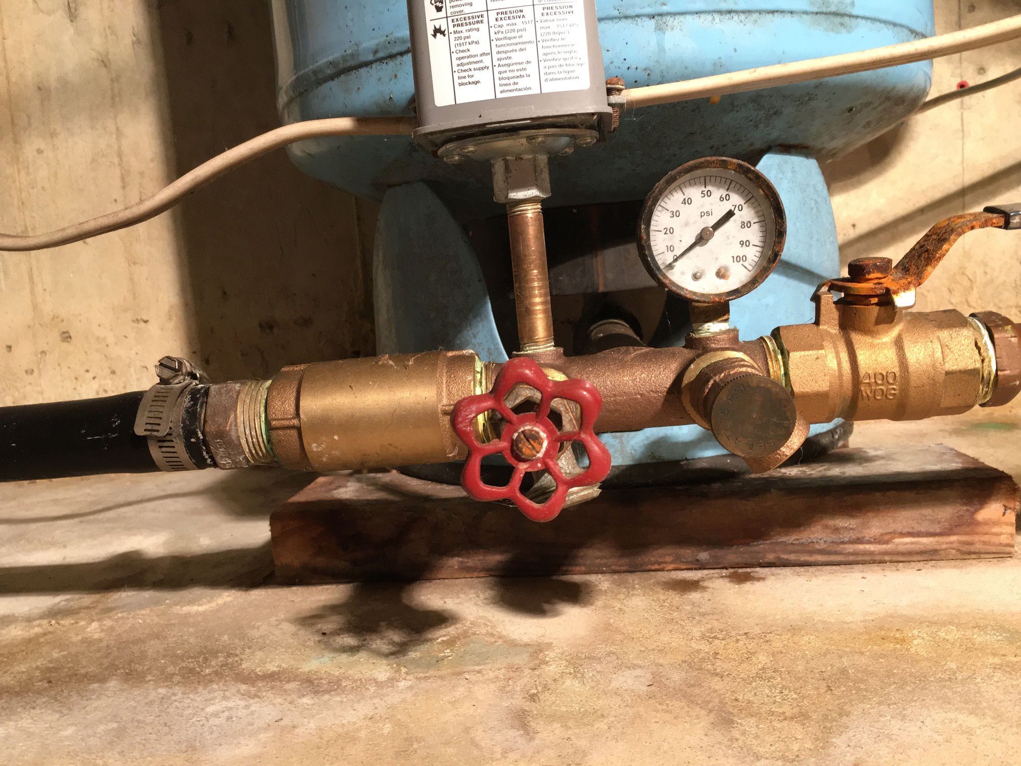 Menards Well Tank - 4e3beod