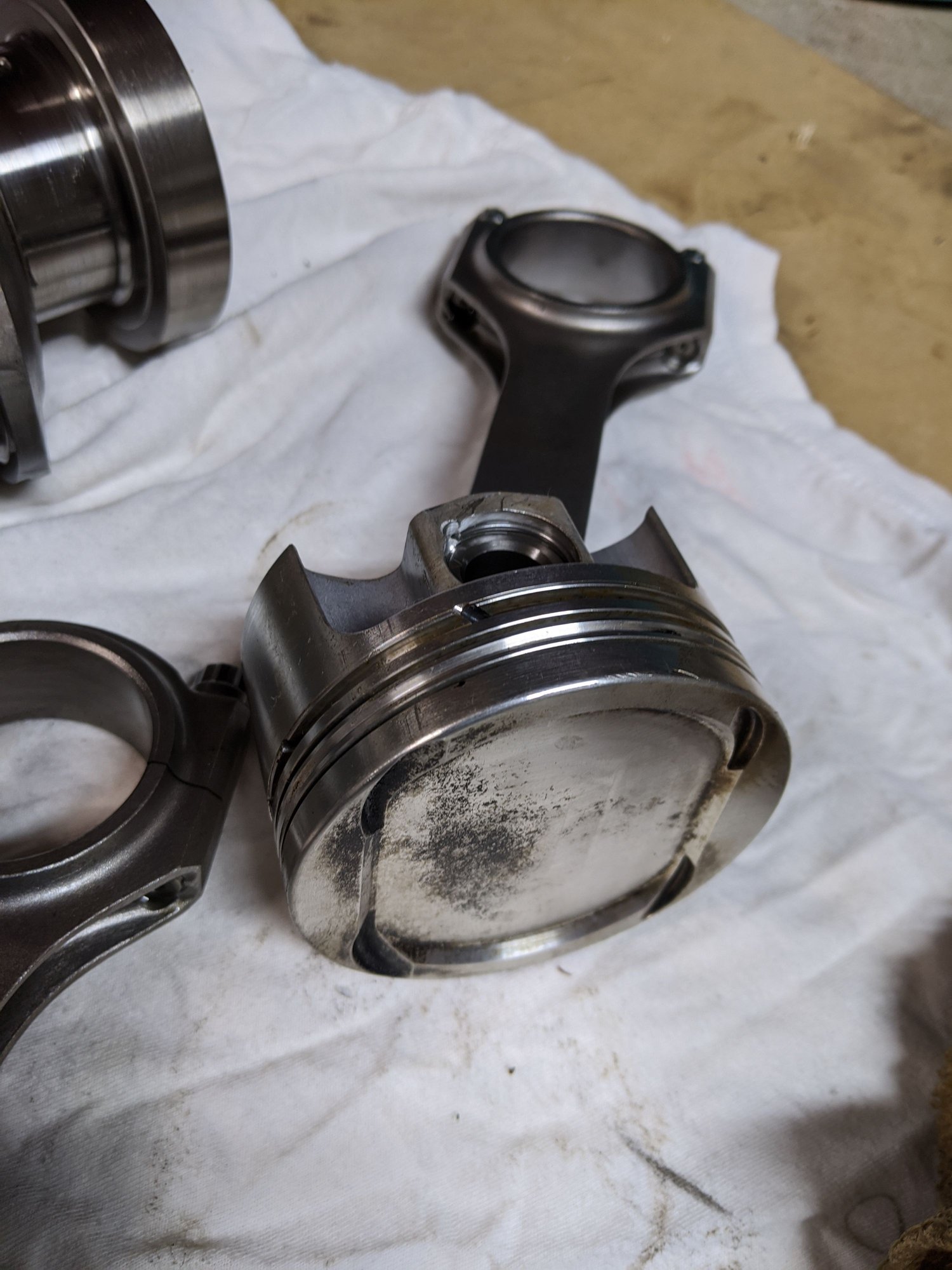 Engine - Internals - JE pistons and Eagle Connecting Rods std stroke - Used - 2003 to 2006 Mitsubishi Lancer Evolution - Fitchburg, MA 01420, United States
