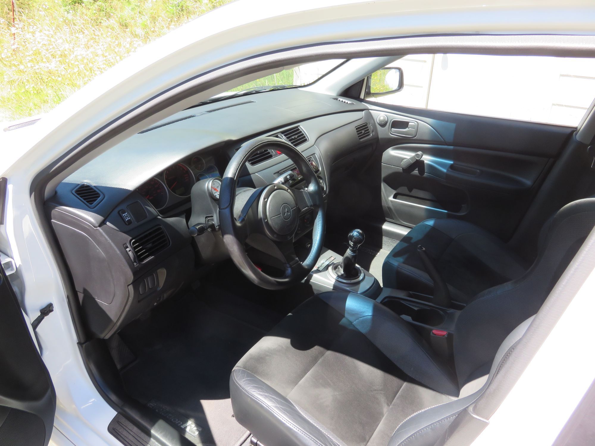 2006 Mitsubishi Lancer Evolution - Ww ix rs - Used - VIN JA3AH36C16U059218 - 99,700 Miles - 4 cyl - AWD - Manual - Sedan - White - Orange County, CA 92708, United States