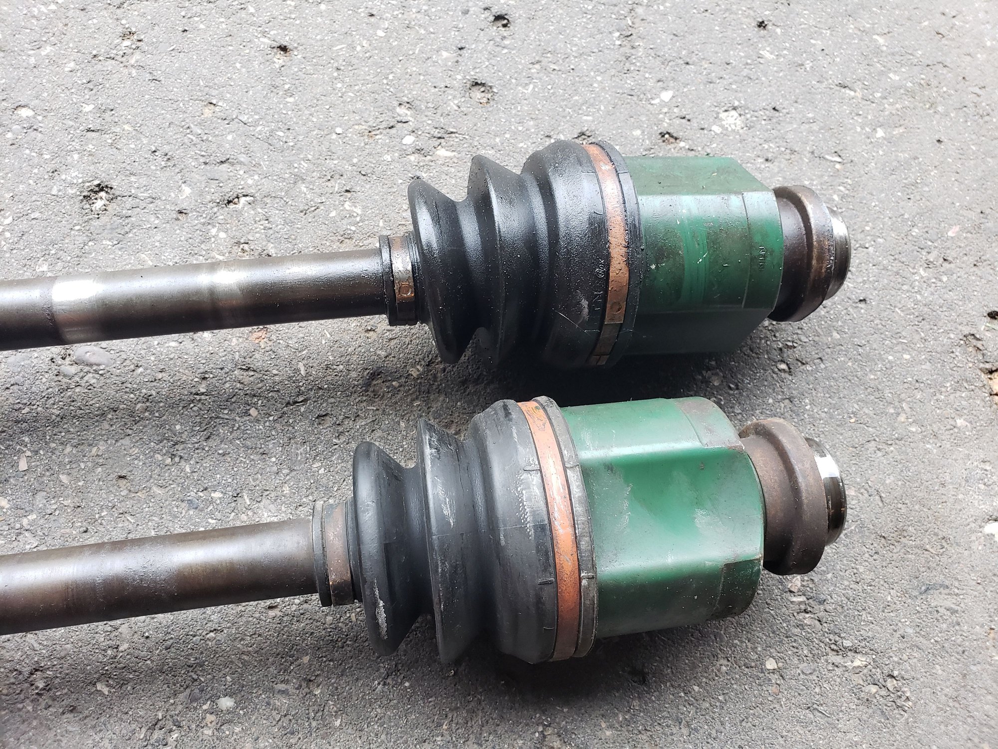 Drivetrain - Evo IX Stock front CV Axles, Passenger and Driver - Used - 2006 Mitsubishi Lancer Evolution - Detroit, MI 48230, United States