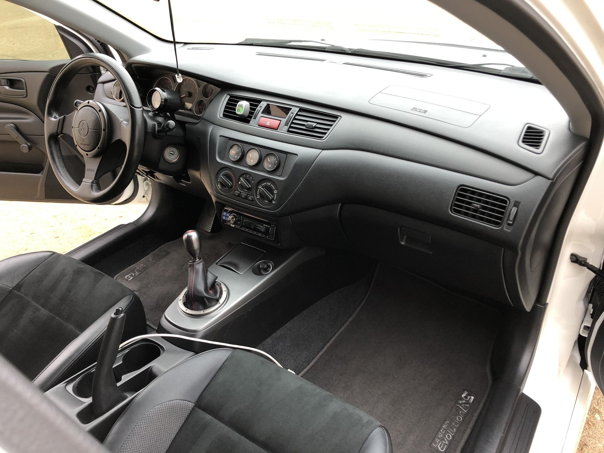 2006 Mitsubishi Lancer Evolution - FS: Clean 2006 WW EVO RS Low Miles! - Used - VIN JA3AH36C06U048582 - 40,500 Miles - 4 cyl - AWD - Manual - Sedan - White - Saint Charles, IL 60174, United States