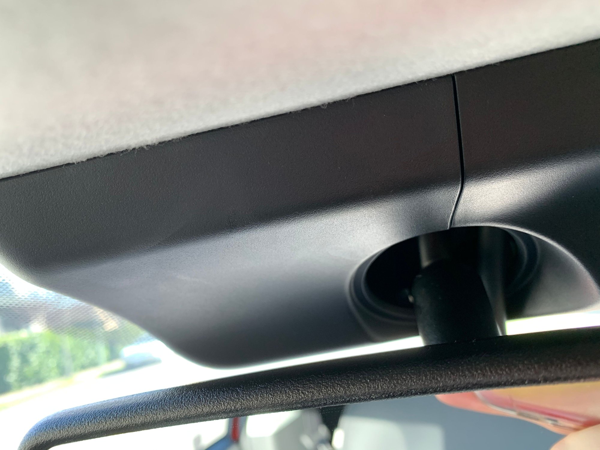 Removing rear view mirror / windshield sensor cover to install dashcam