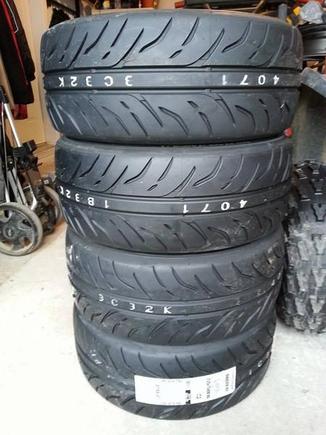 Dunlop Direzza Z2 225/50R16