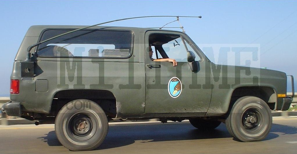 The Bronco still uses a whip antenna because AM/FM radio