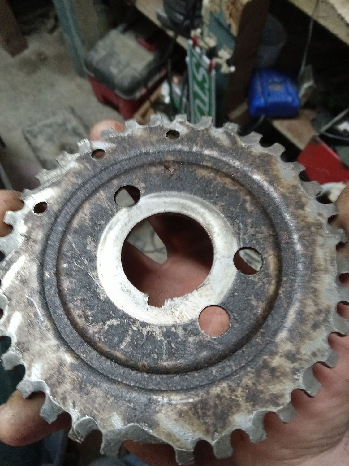 03 F150 5.4l timing chains hitting the inside of timing cover... Ford