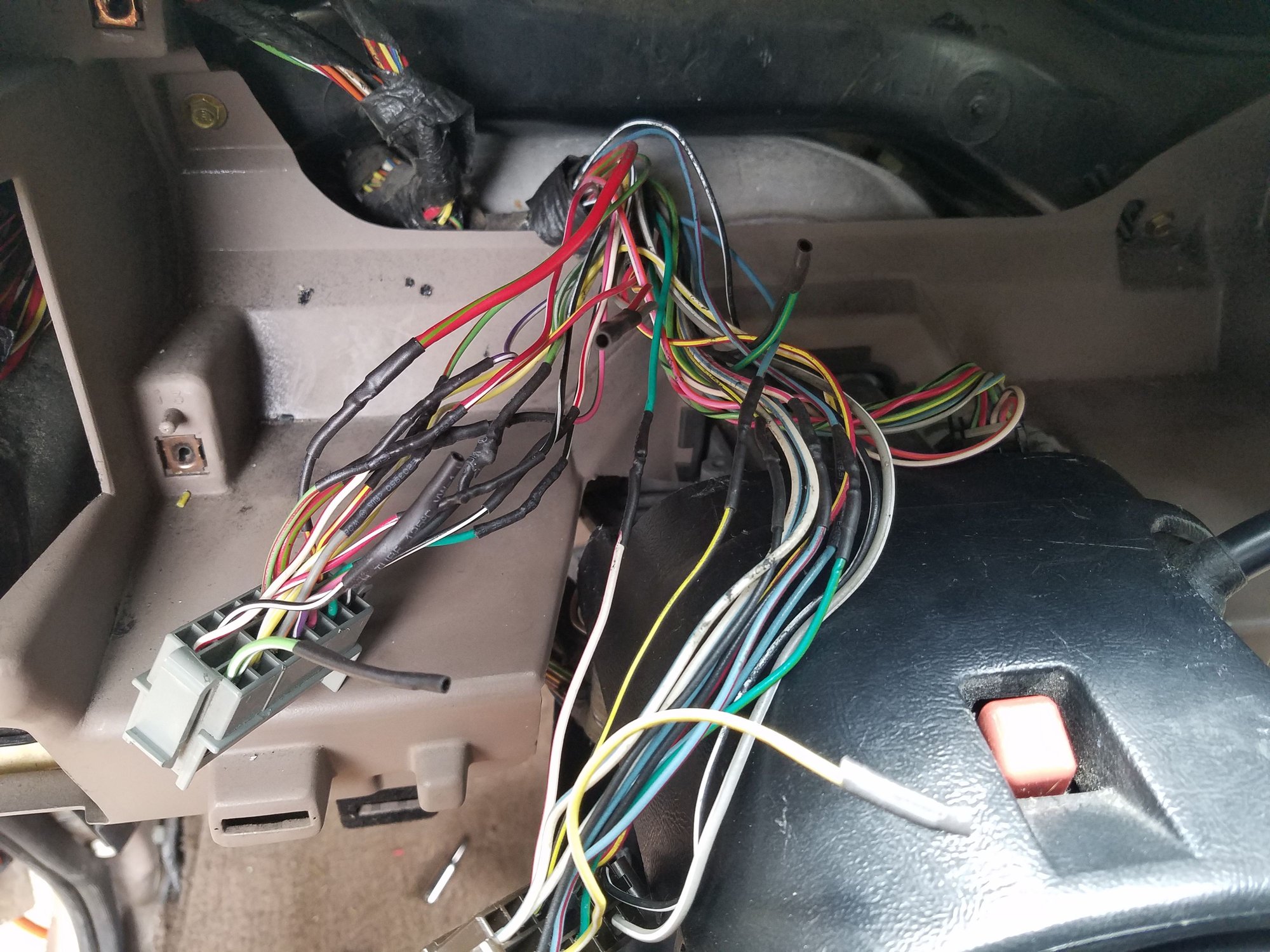 Need '94 60-pin pinout diagram for '94 5.8L to '93 5.0L swap - Ford