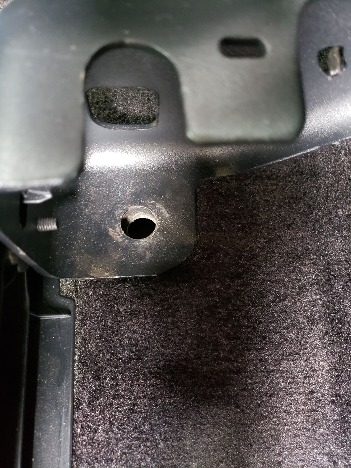 Will the driver side airbags function if I remove passenger seat