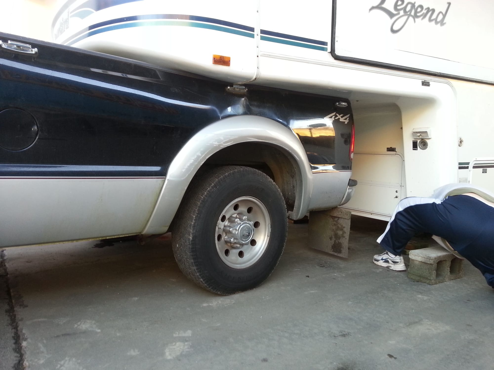 So my 5th wheel came off the hitch... What happened? - Ford F150 Forum