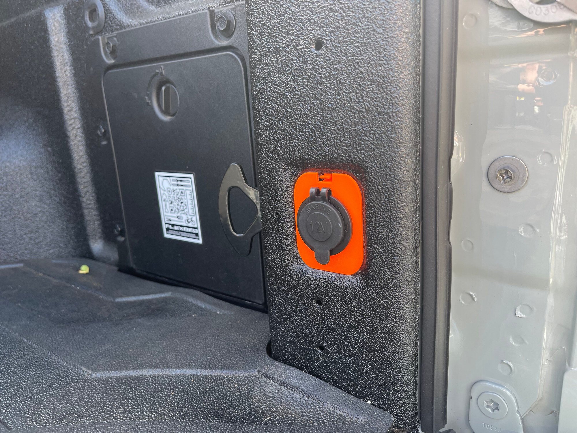 After Market 12V Port instead of Bed Light Switch Ford F150 Forum