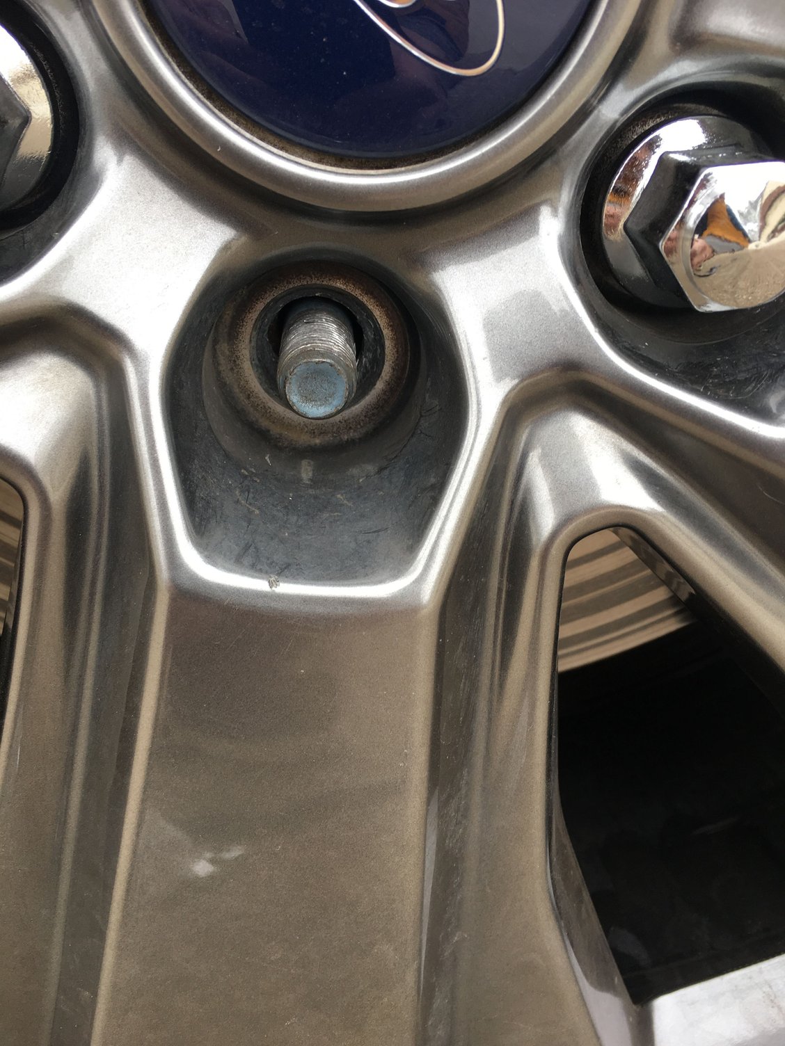 2016 Lariat Lug Nuts Wont Stay Tight Ford F150 Forum Community of
