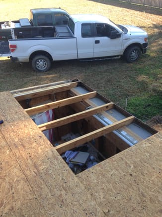 Just got back from picking up some 8ft long supports for my buddies roof, slid them under the toolbox and shut the tailgate, just did fit, love my long bed!