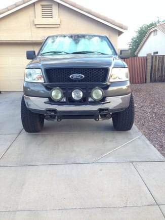 Front light bar.. need to get a bulb replaced!