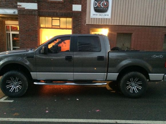 My daily driver! Leveling kit w/ 29570r17 nittos. Still get good gas mileage