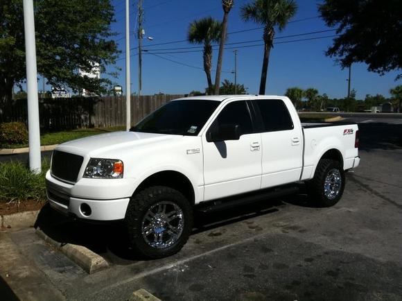 new window tint 5% all the way around and 5% over factory in the back. also new tires on here too