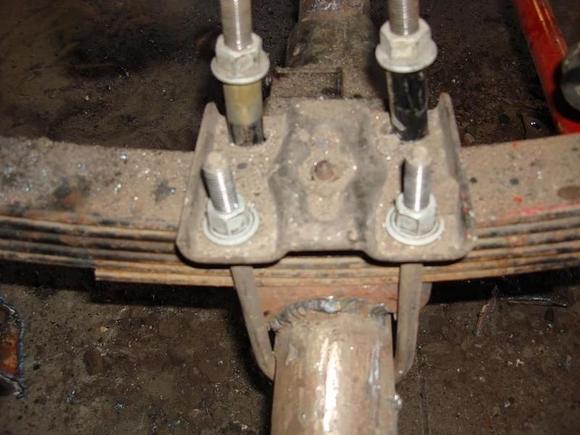 front leaf sprinsg mocked up on the front axle