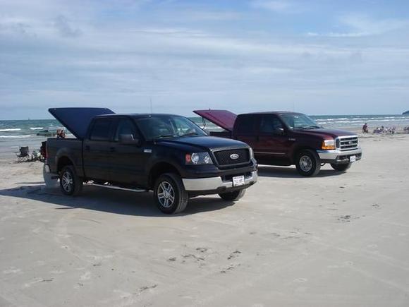 My truck and Pop's F120 on the beach at Port Aransas, Tx. I had a AS 2" spacer and a Skyjacker 1.5" AAL.