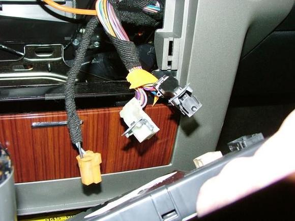 console connectors on EATC 2006 Lariat