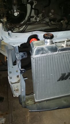 initial radiator fitting