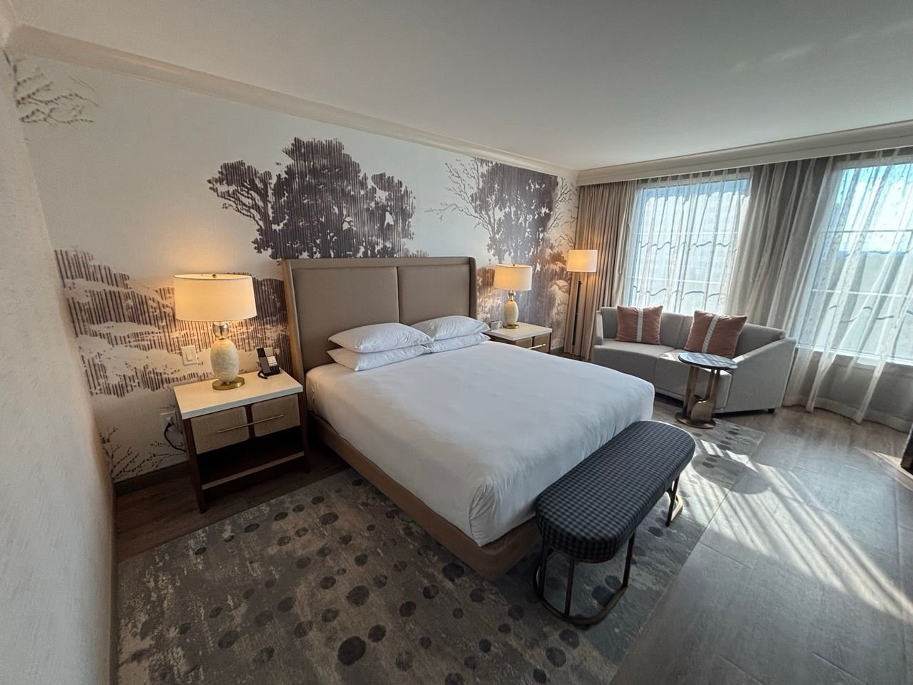 Base King room
