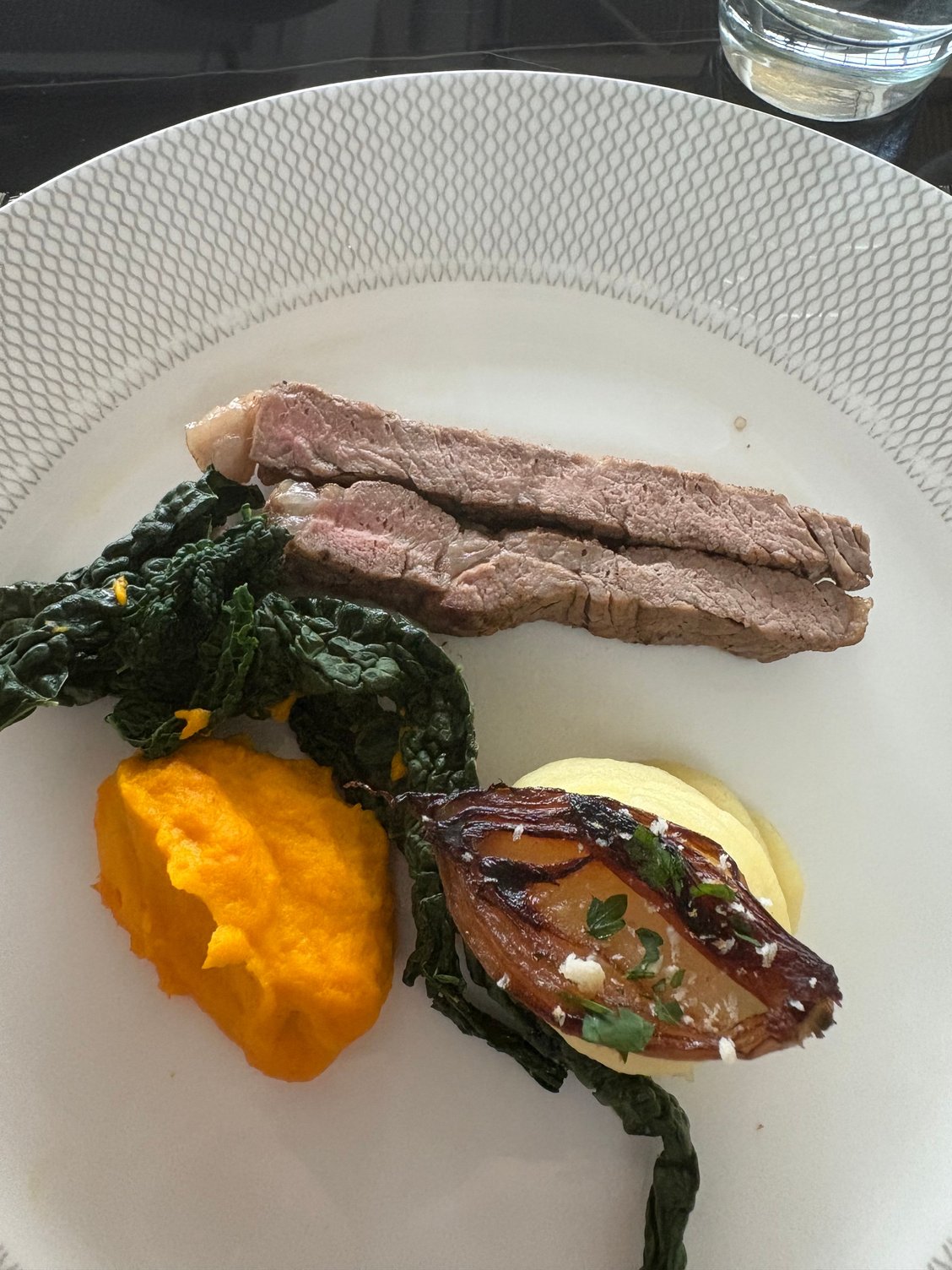 Purists will say the steak is overdone but I�m in the well done camp and it was very tender. 4 or 5 portions would make a real steak 🤣