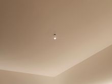 Dangling light 