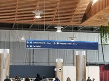 Baggage claim dirrctio s are not clrar. You must usr the bridge. Ido not know if B and R havr theit own exit points( old ones)