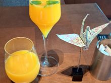 The special drink  menu for Gold/Diamond included Mango juice but compared to my visit in May also had mimosas  ( Don't mind if  I do  being on holiday !). No issues getting both