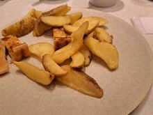 lightly fried potatoes and Quiche slices ( flavour of quiche changed during the stay)