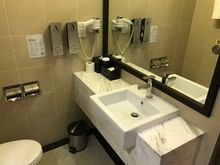 Comes complete with all usual amenities