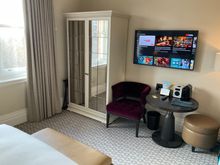Room has individual climate control and is quite airy and light 