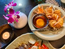 Crispy potatoes sarong prawns